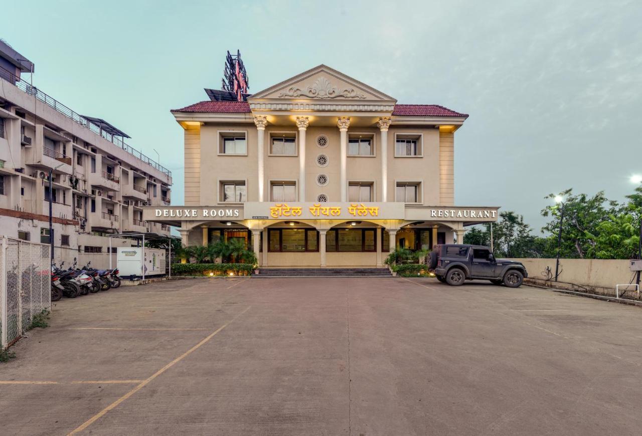 Hotel Royal Palace Karad Exterior photo